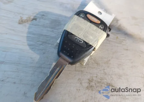 2005 Chrysler Town & Country Limited z USA, uszkodzony, nr VIN 2C8GP64L15R291542